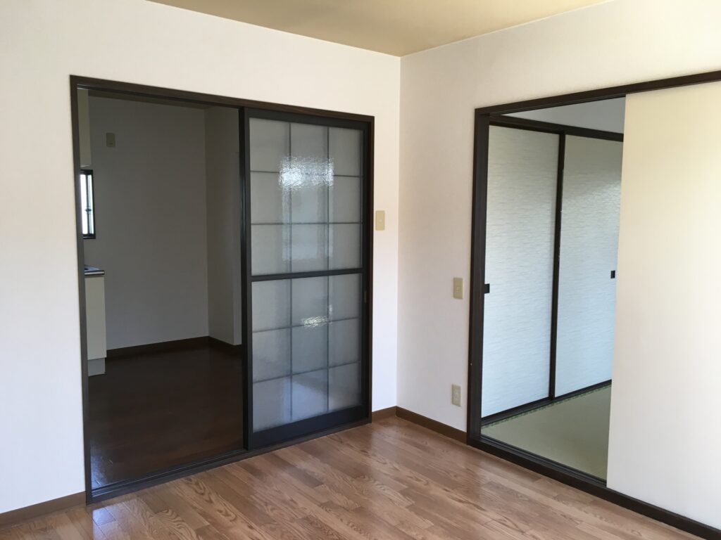 こんなドアの破損、火災保険で修理できるって知ってましたか？